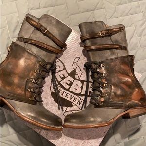 Freebird by Steven Ravi size 7 women’s boots